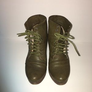 Matiko Today 👢ONLY $20 until 11:59 pm size 10